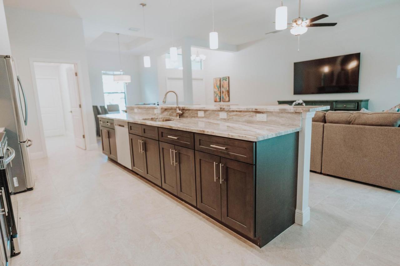 The Basilican Cape Coral Exterior foto