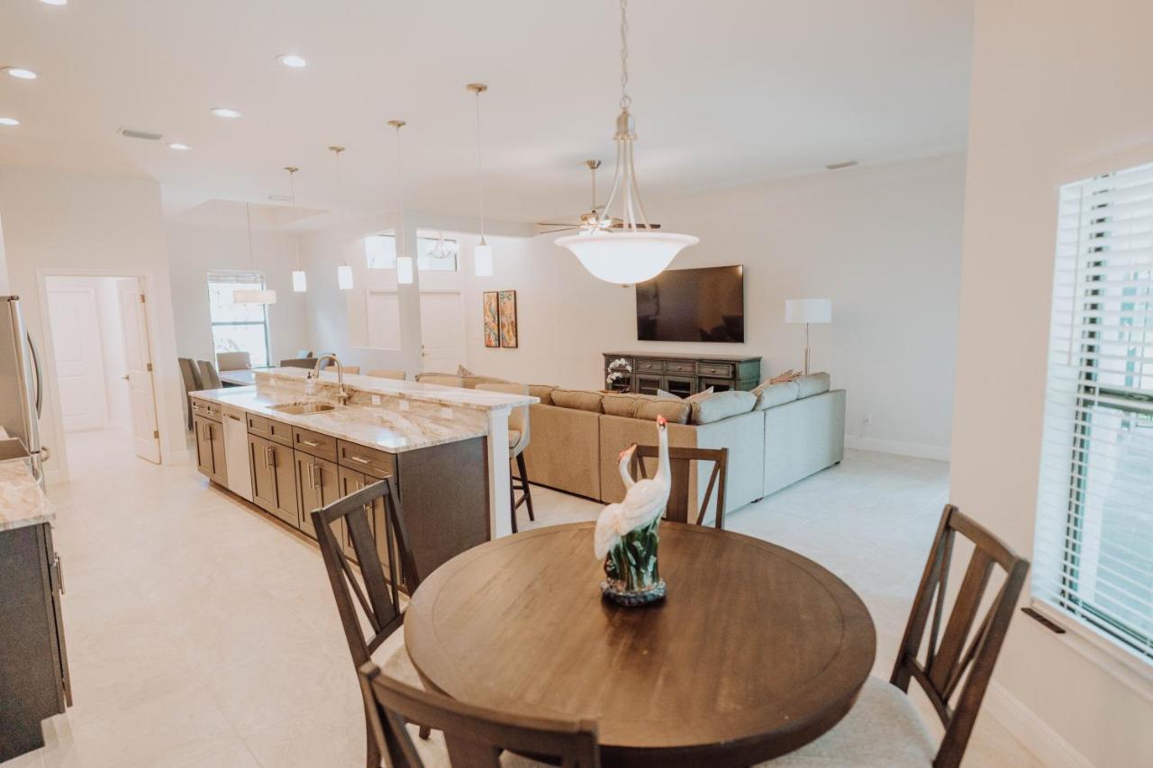 The Basilican Cape Coral Exterior foto